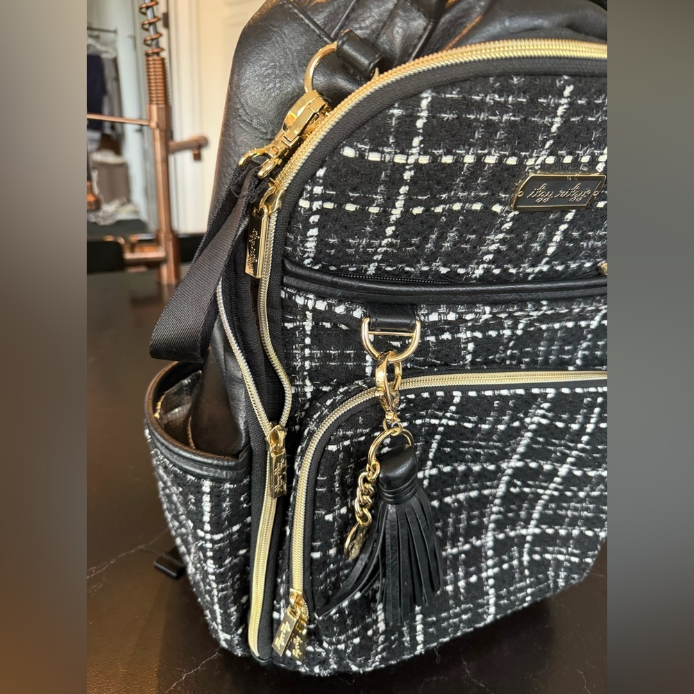 Itzy Ritzy Boss Plus Houndstooth Tweed Backpack Diaper Bag - Picture 7 of 10